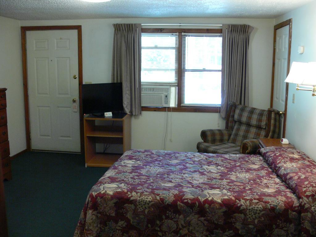 Ballston Spa Locust Grove Motel מראה חיצוני תמונה